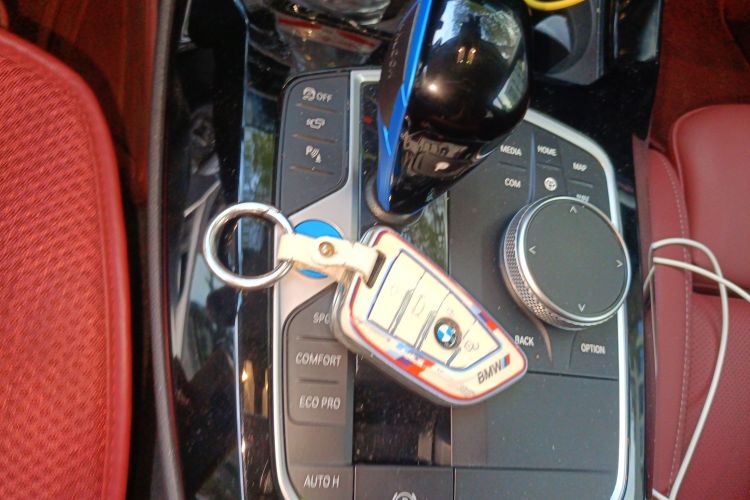 BMW iX3 2023 car image #10