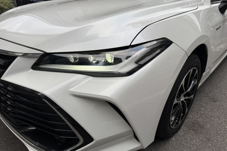 Toyota Avalon 2023 #10 Toyota Avalon 2023 car image #10