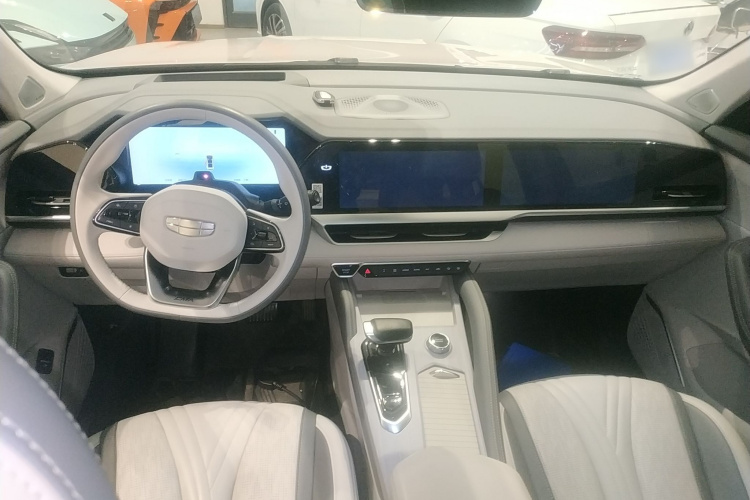 GEELY 2023 car image #10