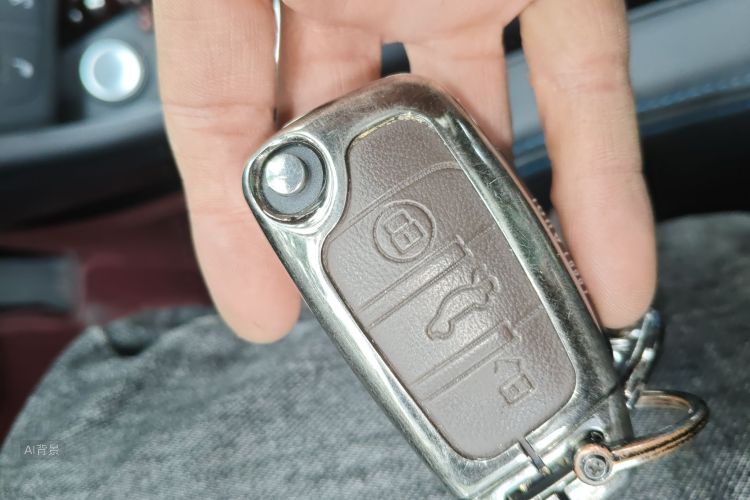 Audi Q3 2018 car image #10