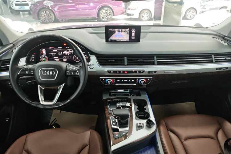 Audi Q7 2016 car image #10