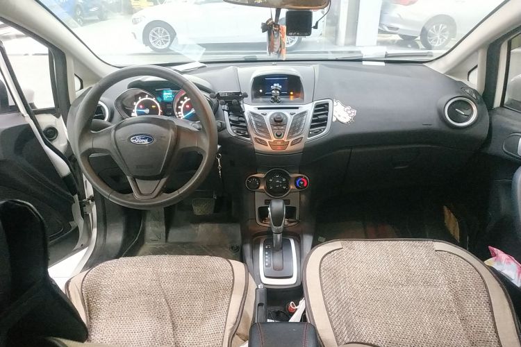 Ford Fiesta 2016 car image #10
