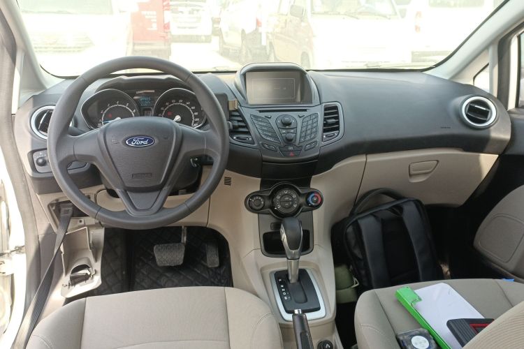 Ford Fiesta 2016 car image #10