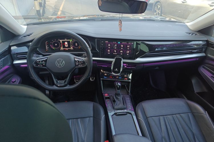 Volkswagen Passat 2022 car image #10