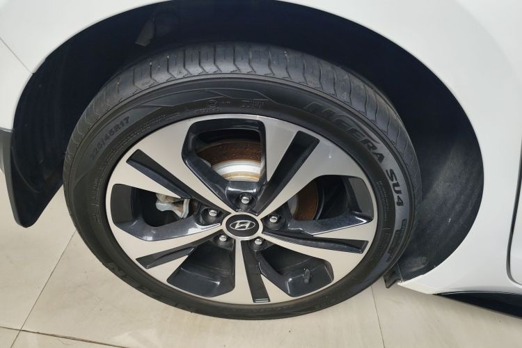 Hyundai Lafesta 2021 car image #10