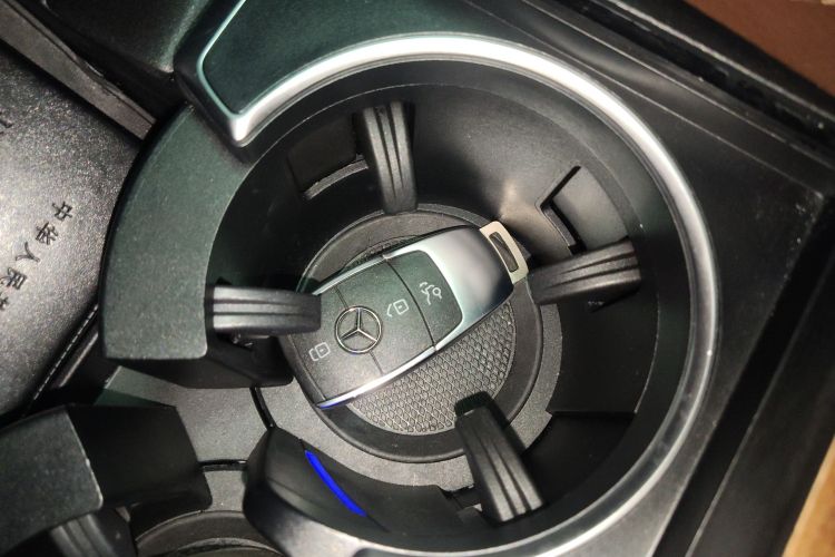 Mercedes-Benz GLE Class New Energy 2023 car image #10