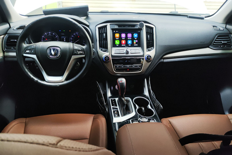 Changan CS95 2018 car image #10