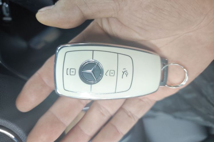 Mercedes-Benz EQB Class 2022 #10 Mercedes-Benz EQB Class 2022 car image #10