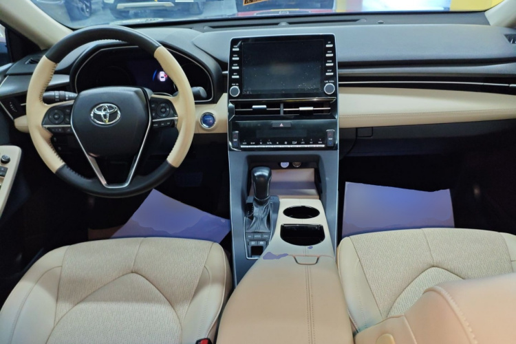 Toyota Avalon 2019 car image #10