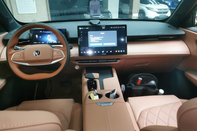 Changan UNI-Z PHEV 2024 #10 Changan UNI-Z PHEV 2024 car image #10