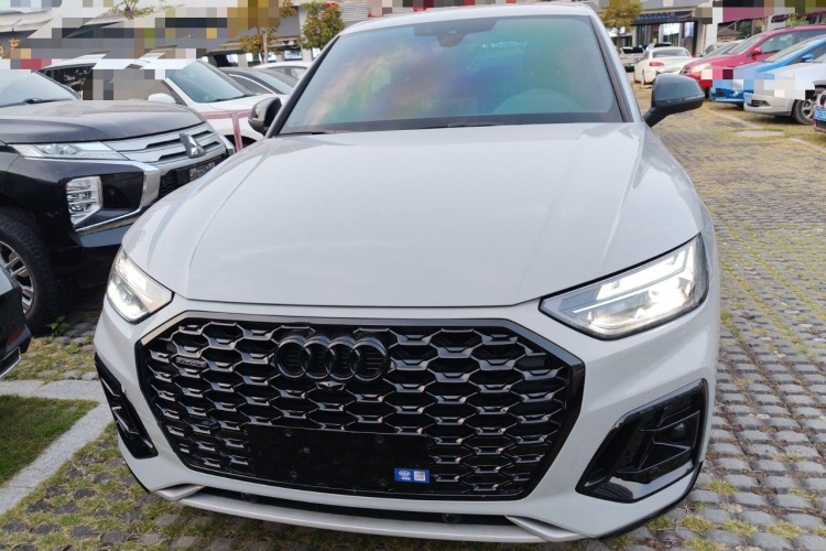 Audi Q5L Sportback 2023 #10 Audi Q5L Sportback 2023 immagine di auto #10