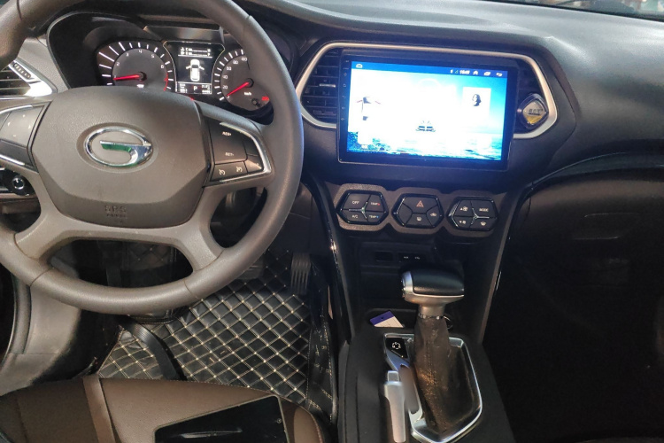 GAC Trumpchi GS4 2017 #10 GAC Trumpchi GS4 2017 car image #10