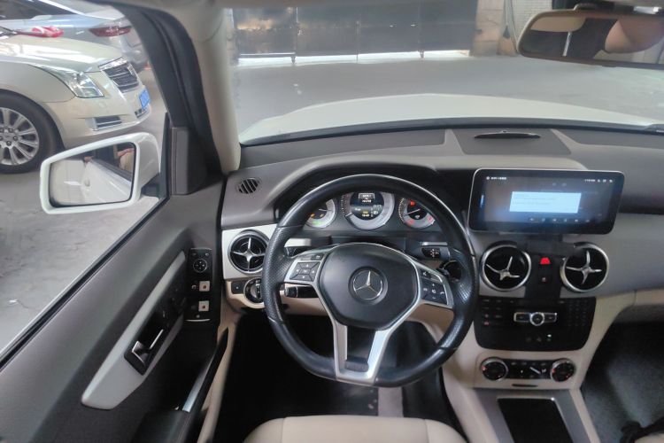 Mercedes-Benz GLK Class 2015 immagine di auto #10