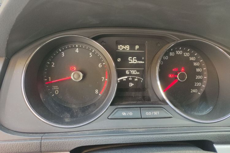 Volkswagen Gran Lavida 2018 immagine di auto #10