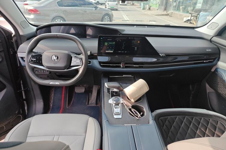 Changan UNI-K iDD 2023 car image #10