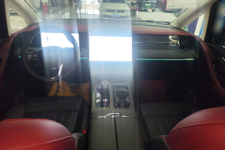 GAC Trumpchi E9 2023 #10 GAC Trumpchi E9 2023 car image #10