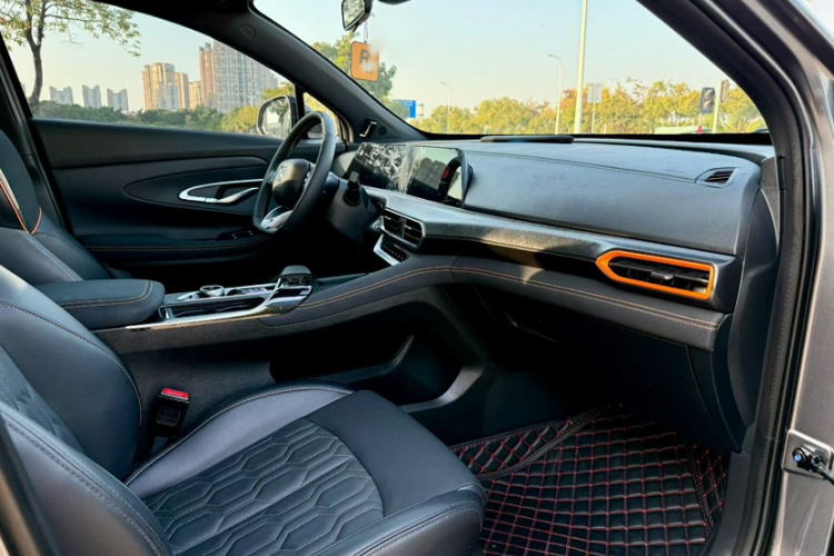 Changan UNI-T 2023 car image #10