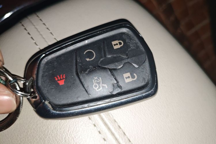2015 car image #10