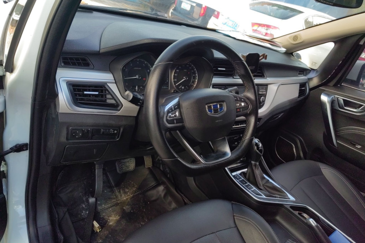 Vision X3 2019 car image #10