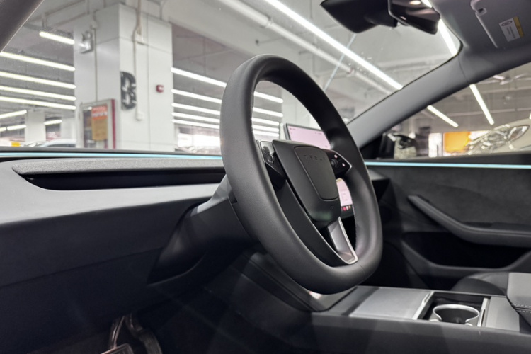 Tesla Model 3 2023 #10 Tesla Model 3 2023 car image #10
