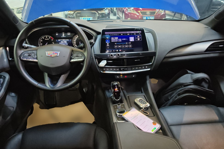 2021 car image #10