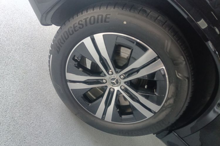 Mercedes-Benz GLE Class New Energy 2023 car image #10