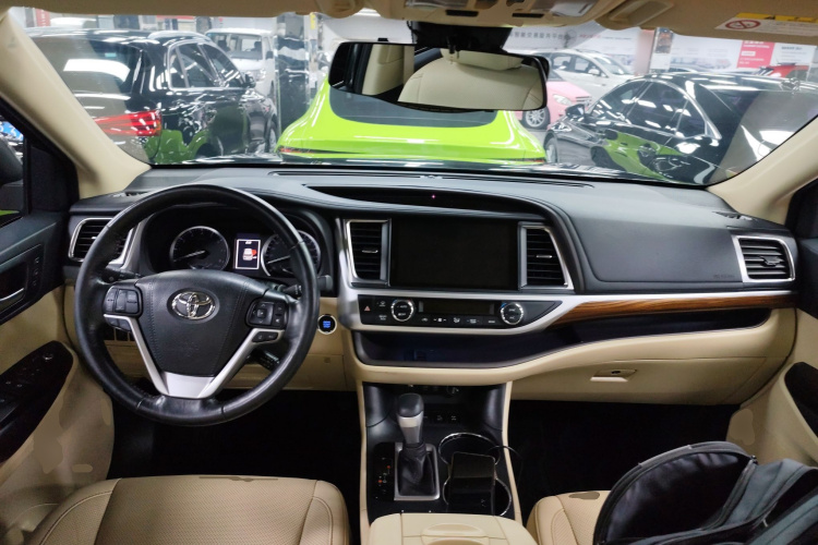 Toyota Highlander 2018 car image #10