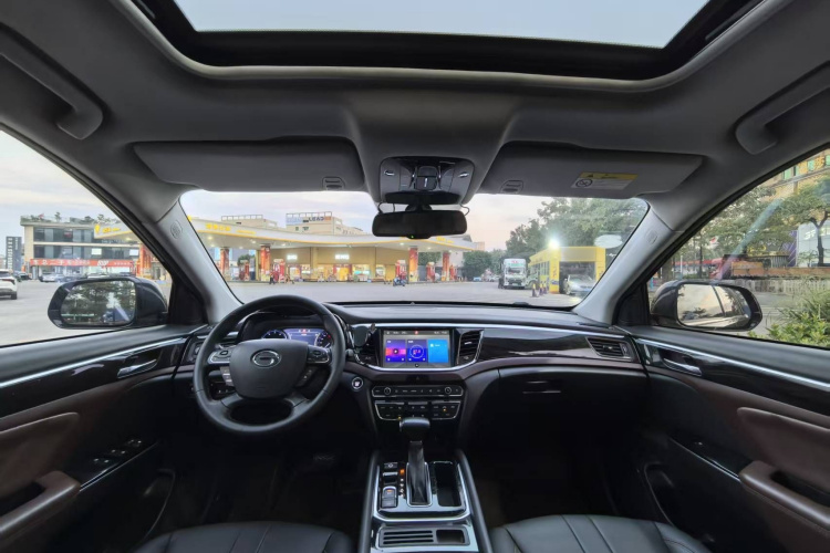 GAC Trumpchi GS8 2018 #10 GAC Trumpchi GS8 2018 car image #10