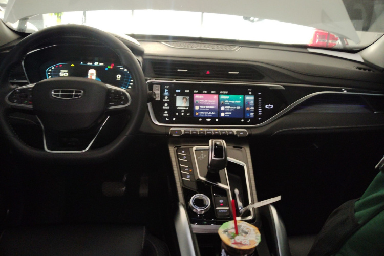 GEELY Boyue 2020 car image #10