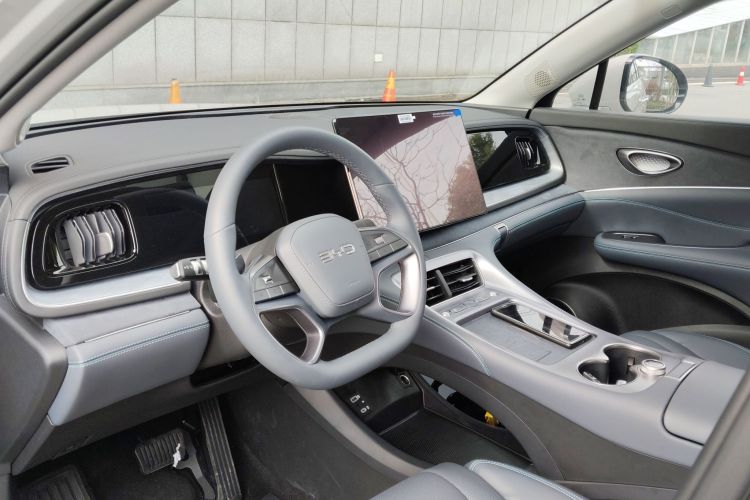 BYD Sea Lion 07 DM-i 2025 car image #10