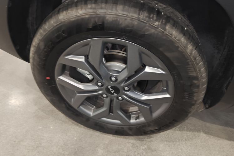 Kia Seltos 2025 car image #10