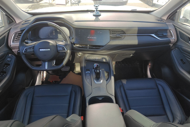 Haval F7 2018 car image #10