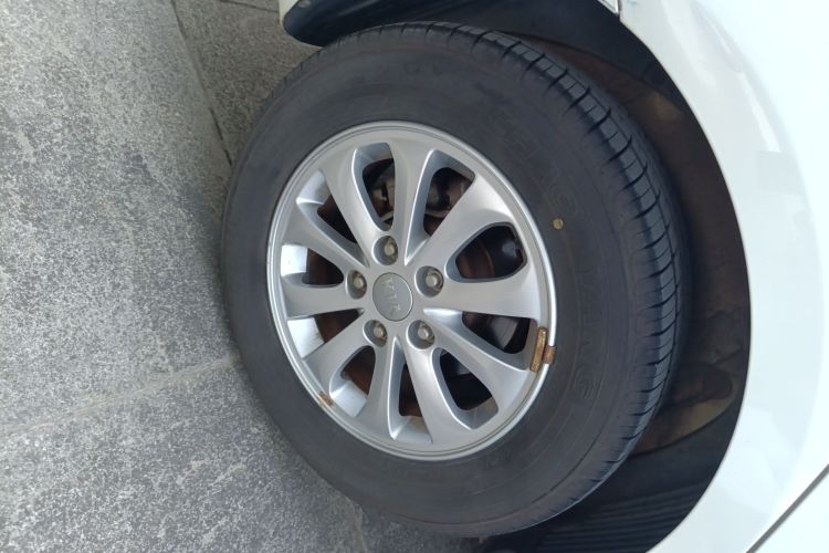 Kia K3 2018 car image #10