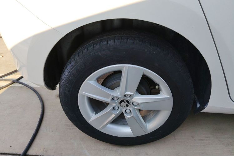 Skoda Fabia 2016 car image #10