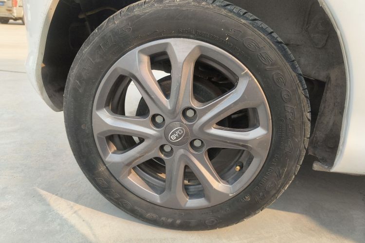 BYD e1 2019 #10 BYD e1 2019 car image #10