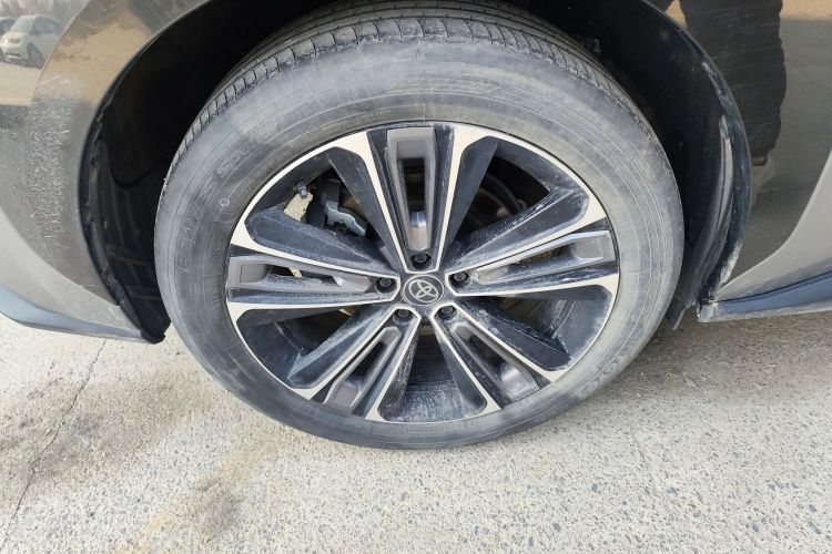 Toyota bZ4X 2022 immagine di auto #10