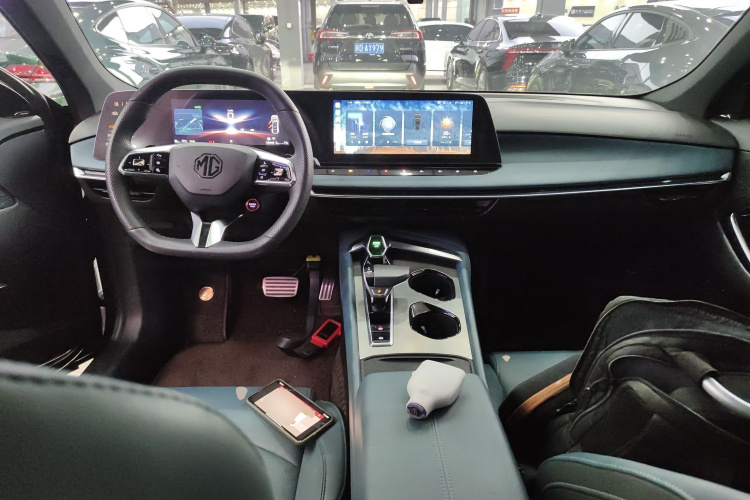 MG 7 2024 car image #10