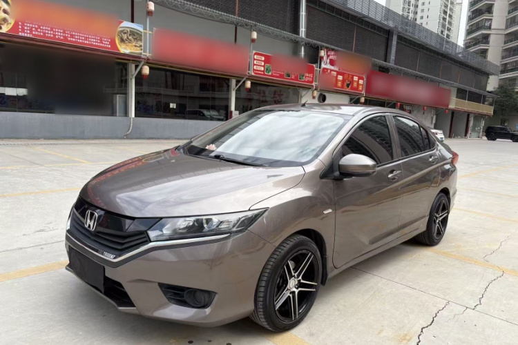 Honda Greiz 2018 صورة سيارة #10