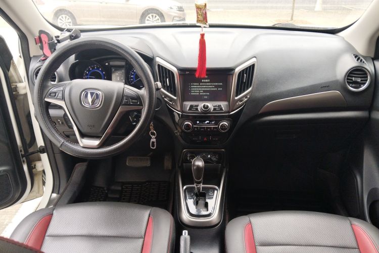 Changan CS15 2017 изображение автомобиля #10