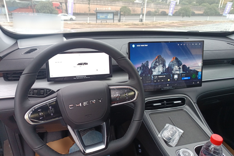 Chery Tiggo8 PLUS C-DM 2025 #10 Chery Tiggo8 PLUS C-DM 2025 immagine di auto #10