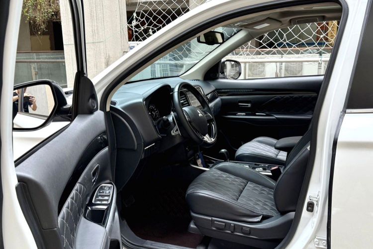 劳斯莱斯 欧蓝德 2022 #10 劳斯莱斯 欧蓝德 2022 汽车图片 #10