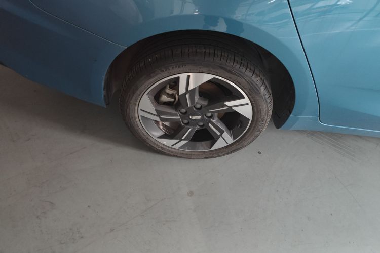 GEELY Emgrand L HiP 2023 car image #10