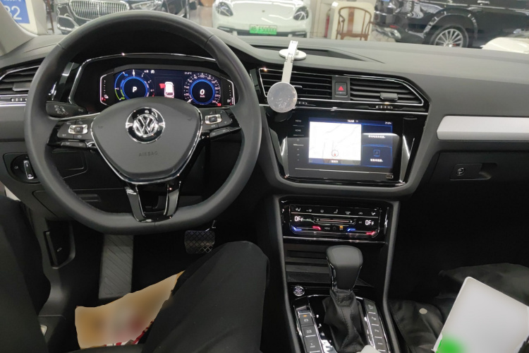 Volkswagen Tiguan L New Energy 2020 #10 Volkswagen Tiguan L New Energy 2020 image de voiture #10