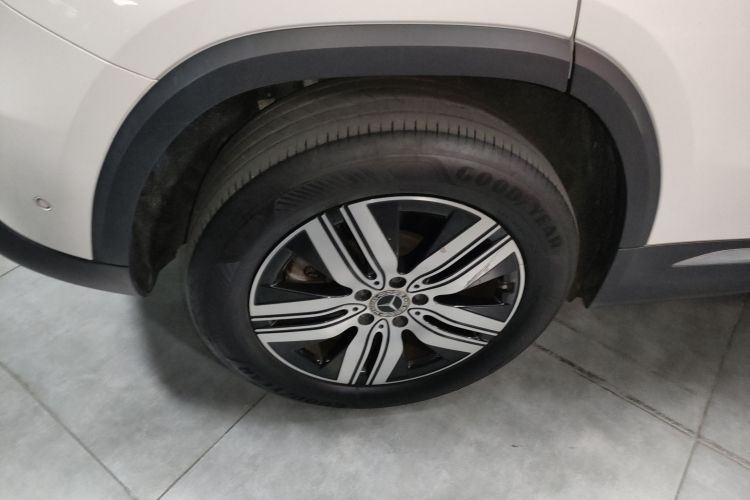 Mercedes-Benz EQA Class 2022 immagine di auto #10