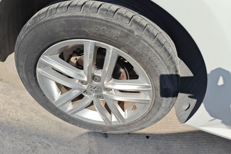 Volkswagen Gran Lavida 2016 immagine di auto #10