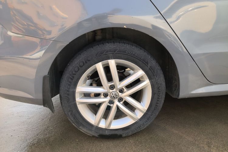 Volkswagen Gran Lavida 2015 car image #10