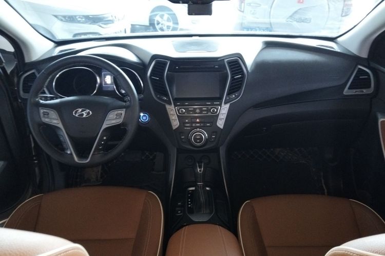 Hyundai Santa Fe 2016 car image #10