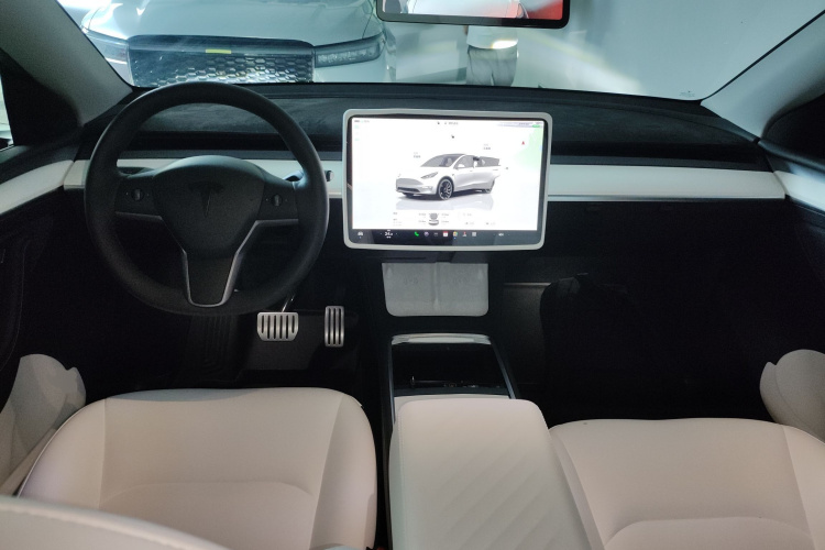 Tesla Model Y 2023 #10 Tesla Model Y 2023 car image #10