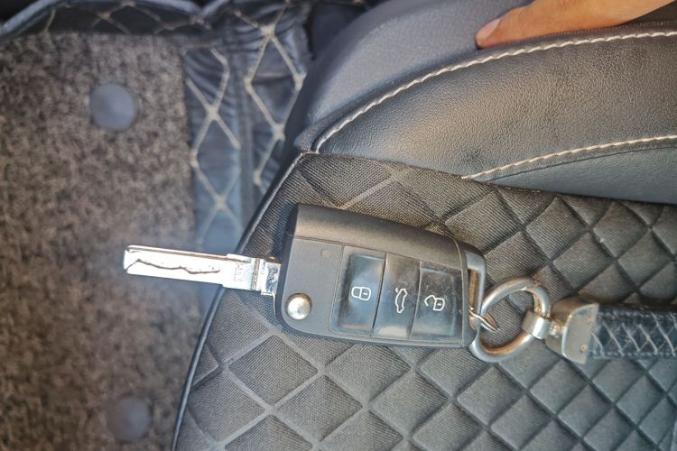 Skoda Octavia 2019 car image #10