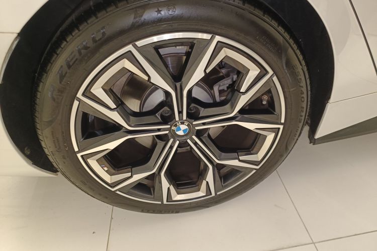 BMW 4 Series 2024 car image #10